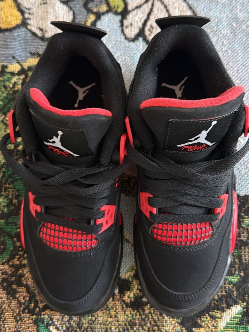 Jordan Women's Black and Red Retro Basketball Sneakers